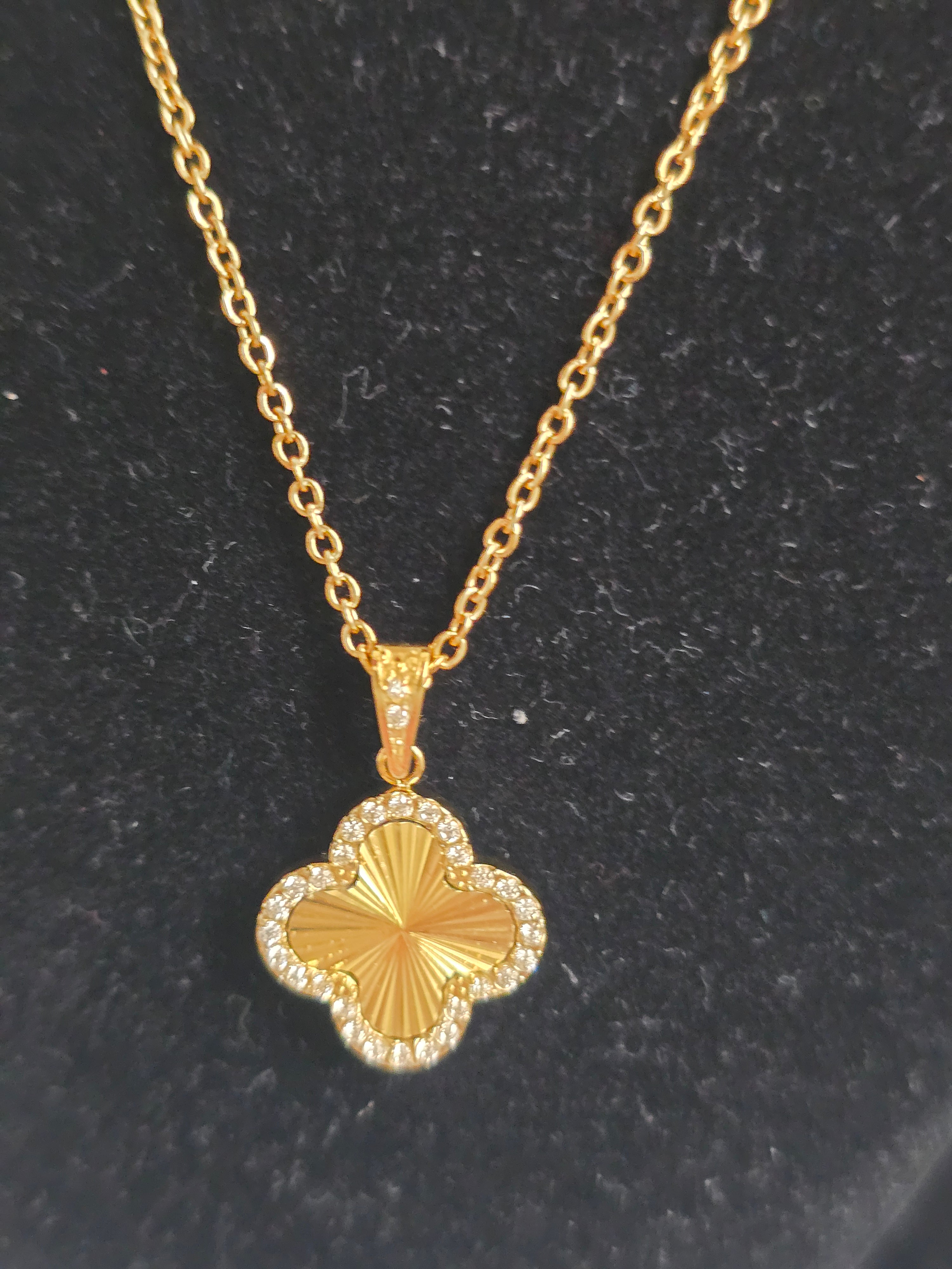 Three Pieces Clover Set