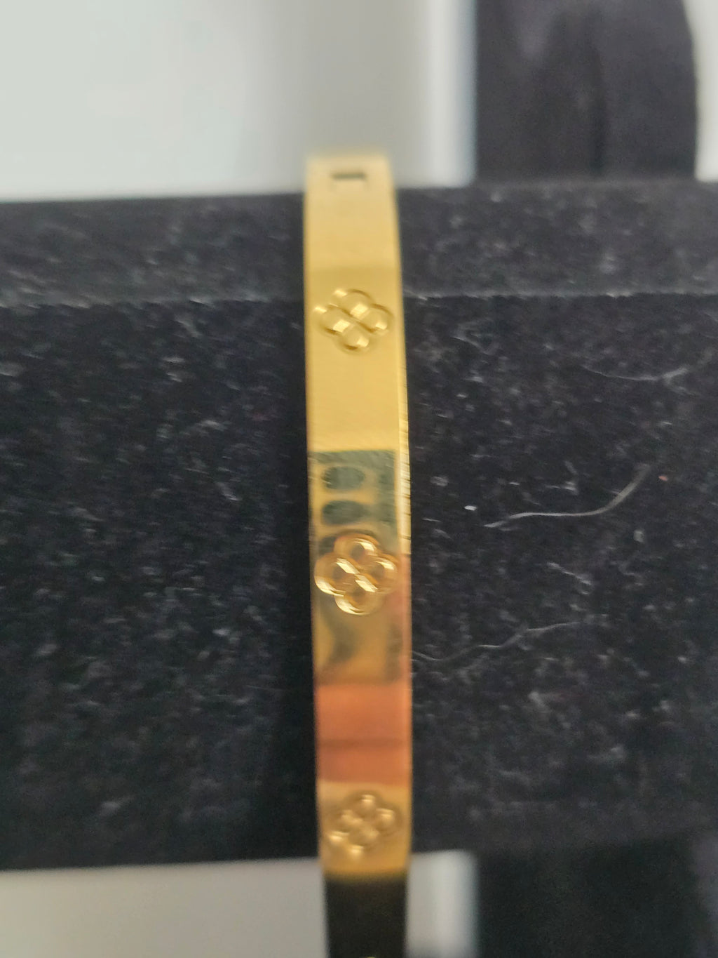 Clover Bangle Gold